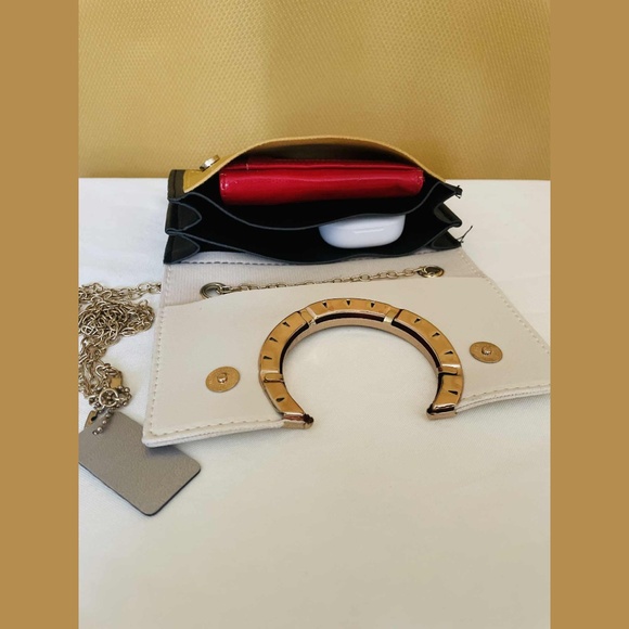 Colorblock Crossbody Clutch – Gold Hardware Chain Strap Purse Bag - Picture 3 of 5